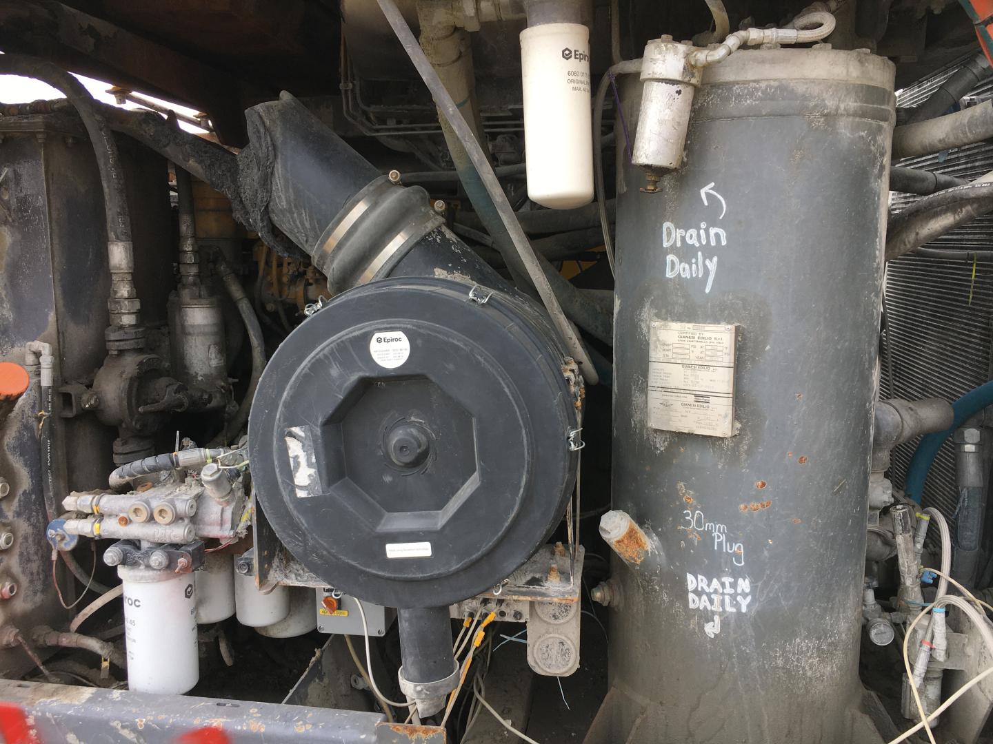 ./imagenes/INVOICE/2019/17202/HIDROTRACK ATLAS COPCO D65-10 (22).JPG